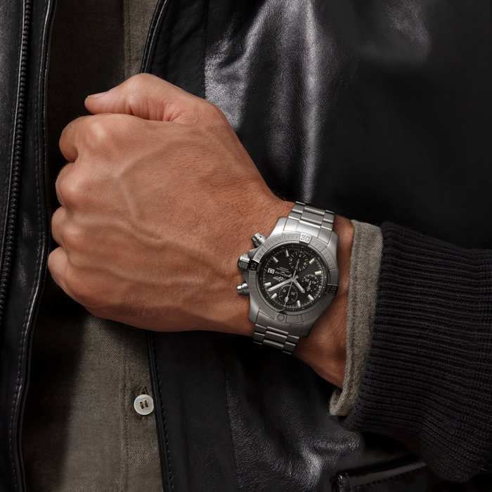 Avenger Chronograph 43